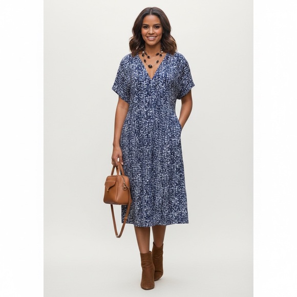 Lane Bryant Dresses & Skirts - NWT Lane Bryant Women Sleeveless Midi Dress BLACK BLUE Sz Plus 18 20